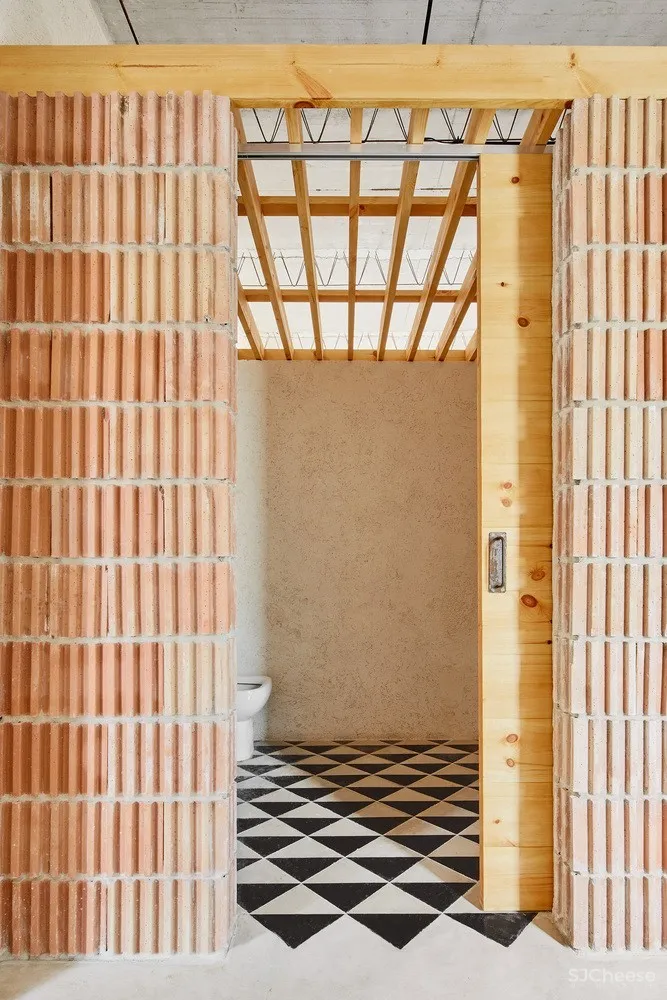 Aulets Arquitectes:巴塞罗那改造住宅 Enological Station