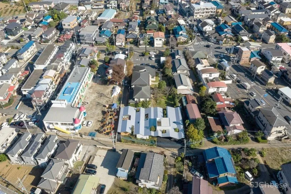 新作丨 树木穿透屋顶 林中诊所 Takashige Yamashita Office