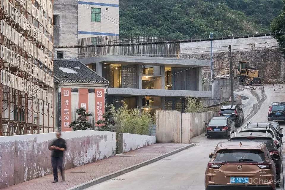 会“呼吸”的多米诺展馆 深圳大学 本原设计研究中心