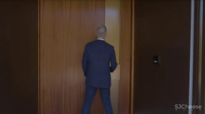 4.2亿比弗利山庄豪宅，1688㎡奢华内饰，光卫生间就14个！