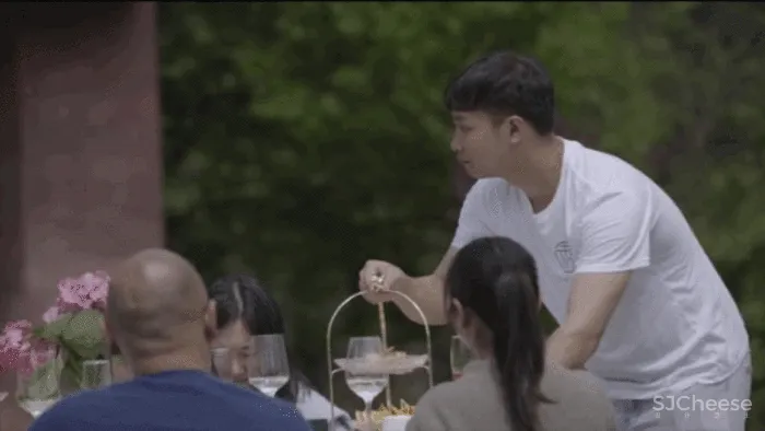 一对沪漂夫妻,回张家界造11层盒子屋,坐拥仙境最美景色