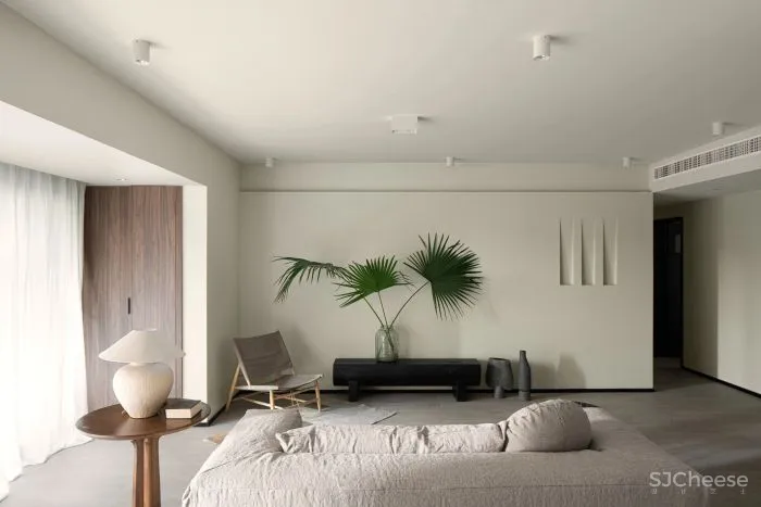 重庆146㎡三口之家,60w装成“赤贫风”,弧线、柚木、肌理,沉静而诗意!