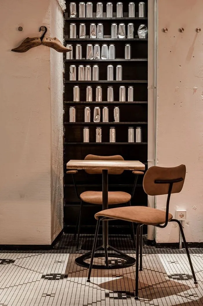 乌克兰历史中心的疯狂酒馆,六个楼层汇集了五家不同风格的酒吧及餐厅 YOD design Lab