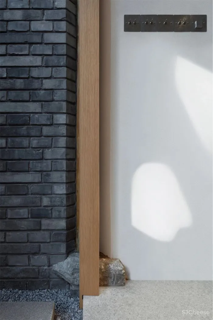 破旧大杂院改造成四合院民宿