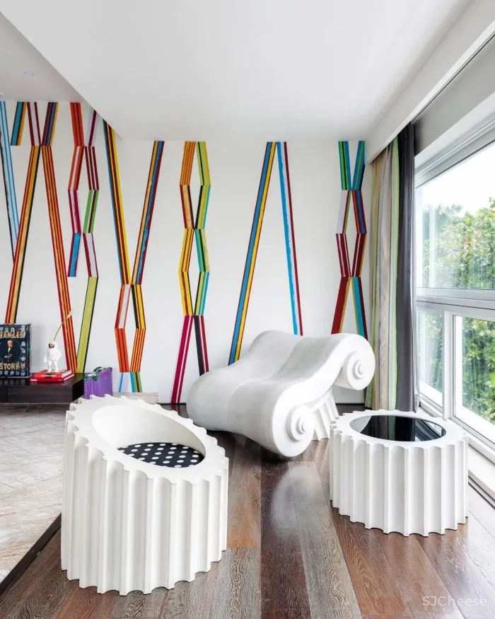 混合文化对冲的公寓,碰撞出鲜艳的艺术美感!