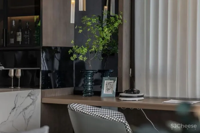 新作|艺烁国际:135㎡梦幻空间中的速度与激情