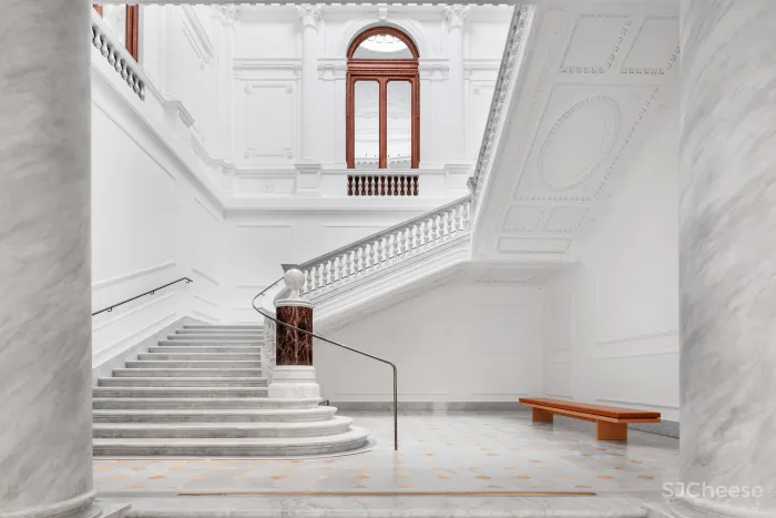 苹果最新旗舰店开幕!Foster Partners 爆改百年宫殿,刷新零售空间逼格