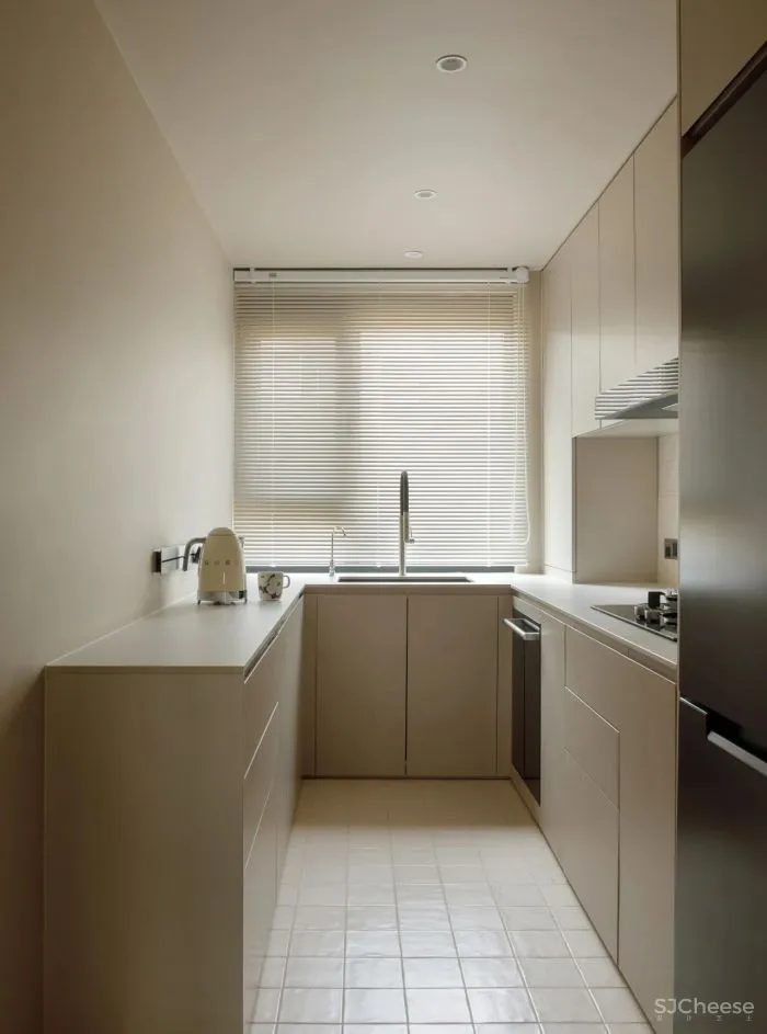 温暖 极简，这个90㎡老房“空”的很诗意