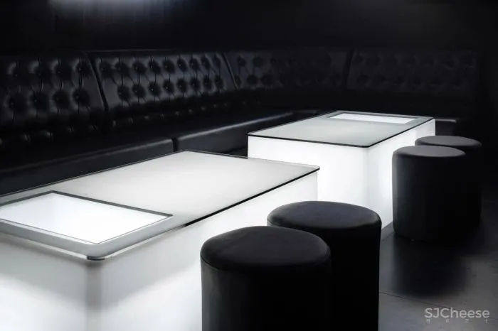 寸匠FF：赛铂电竞酒店