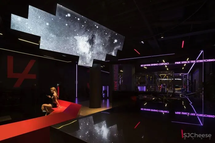 运动的不同维度 莫斯科Kometa Black健身俱乐部