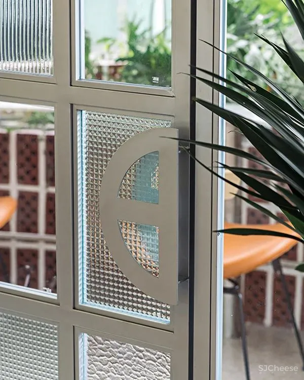 越南新开的创意咖啡馆,这设计很“养眼”