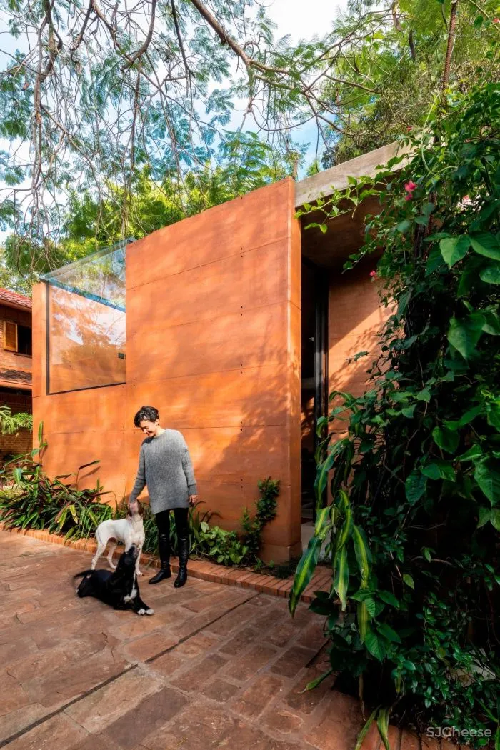 Equipo de Arquitectura丨光影与树 ，洗涤心灵的地方