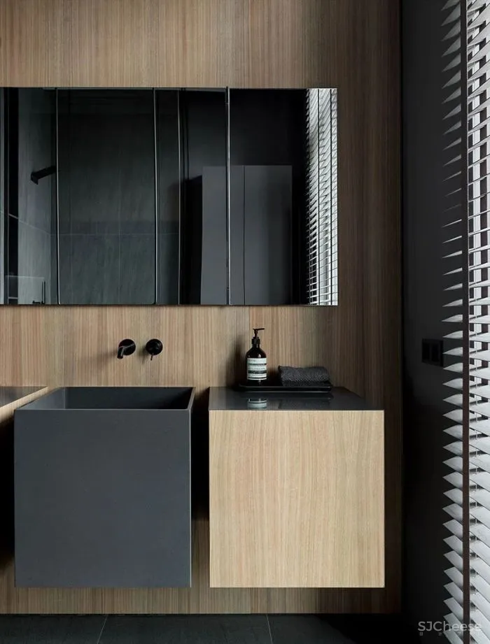 高级灰＋木饰面，二居室这样设计超耐看