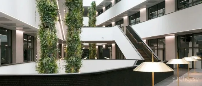 BIG设计的办公大楼,户外露台螺旋上升,每一层都有!