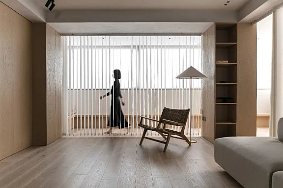 130㎡禅意居所,竖百叶与原木太美了!