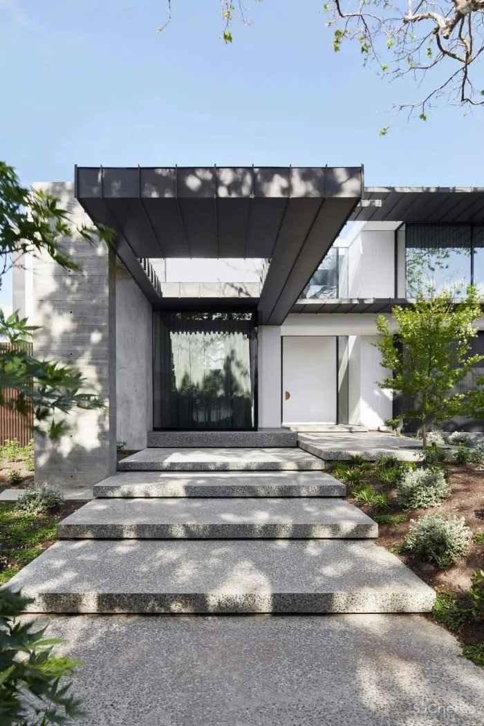 因为有了它,2000多平黑白灰的极简大宅,竟然没那么高冷了!