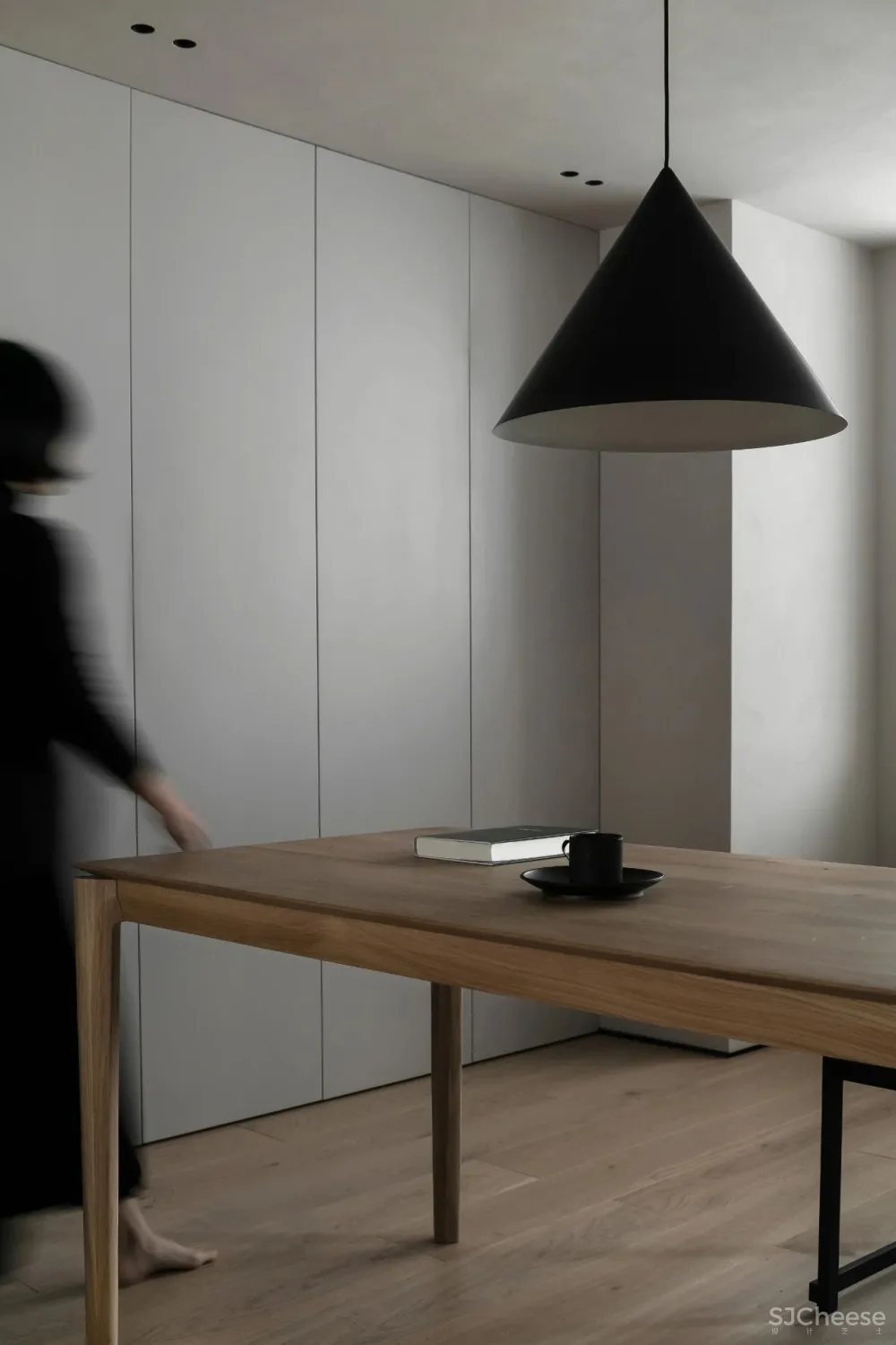 130㎡禅意居所,竖百叶与原木太美了!