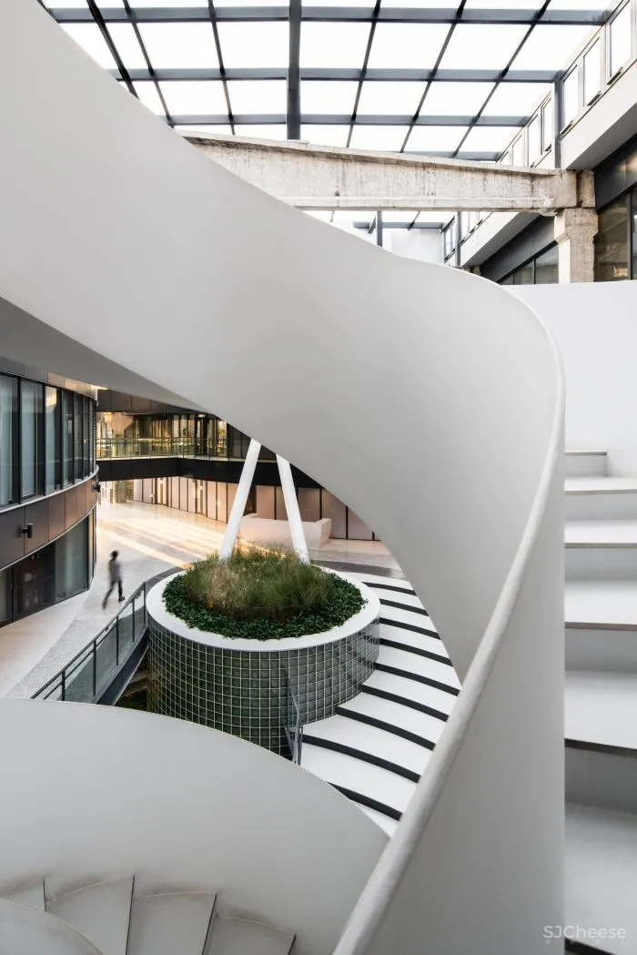 老厂房转身变新花园·中关村数创产业基地 清石设计「星作」