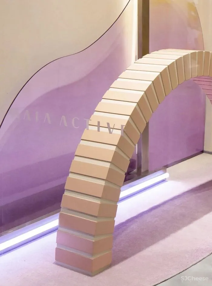 奶油黄色让顾客与空间更加贴近