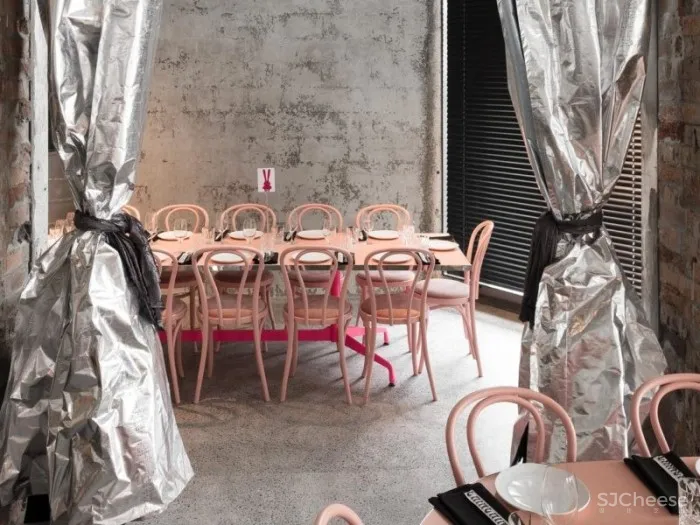 首发 | George Livissianis设计,Chin Chin +DOLPHIN 餐厅