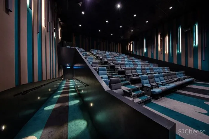 新作丨 OFT设计×英皇戏院:悬浮想象城市