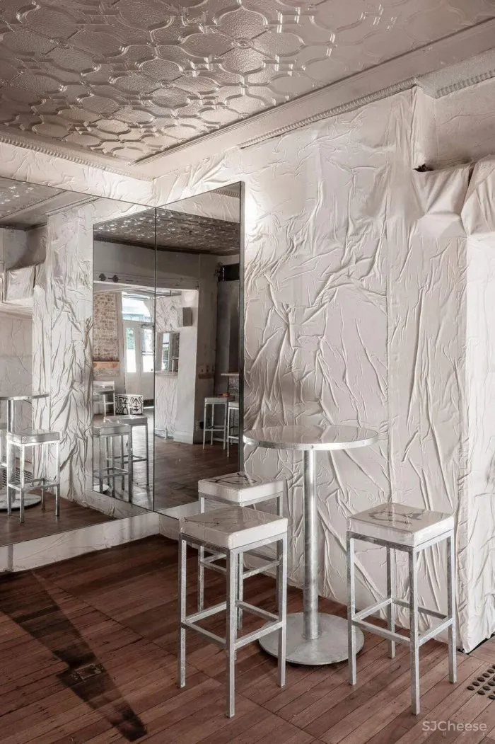 首发 | George Livissianis设计,Chin Chin +DOLPHIN 餐厅