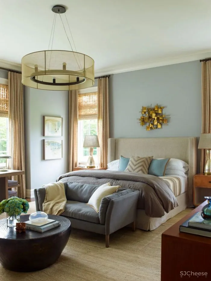 Kevin Dumais 低调奢华,一场来自中世纪的邂逅