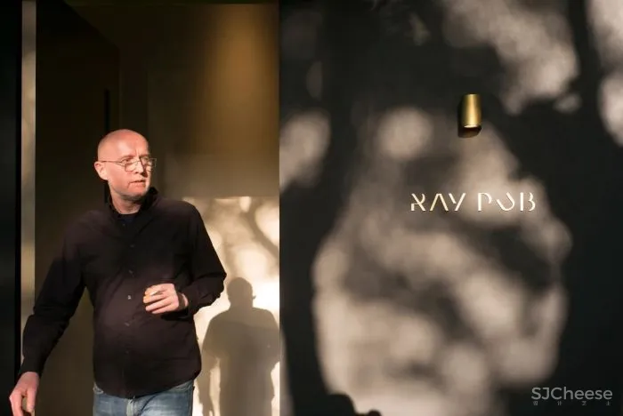 GTD新作丨 市井里巷下的光与影 RAY PUB 暗光精酿咖啡