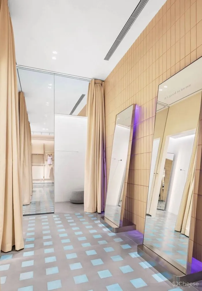 奶油黄色让顾客与空间更加贴近