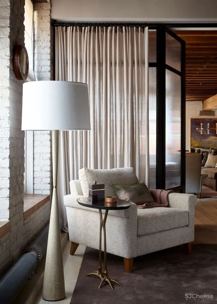 Kevin Dumais 低调奢华,一场来自中世纪的邂逅