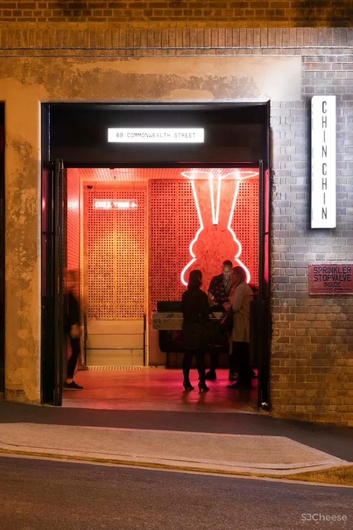 首发 | George Livissianis设计,Chin Chin +DOLPHIN 餐厅