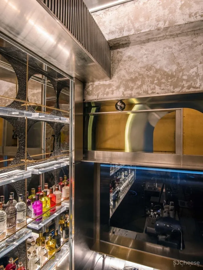 大小咖啡,北京前门店 / 余留地