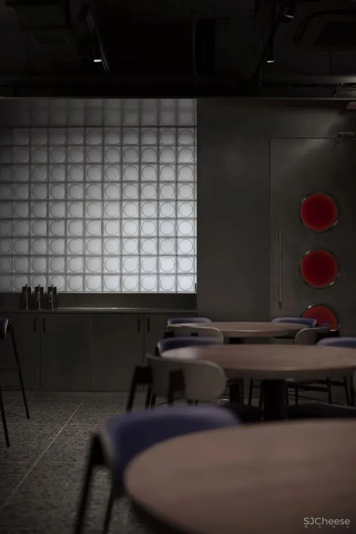 新作 以“戏剧舞台”为灵感 QU烤肉酒馆 木斗设计