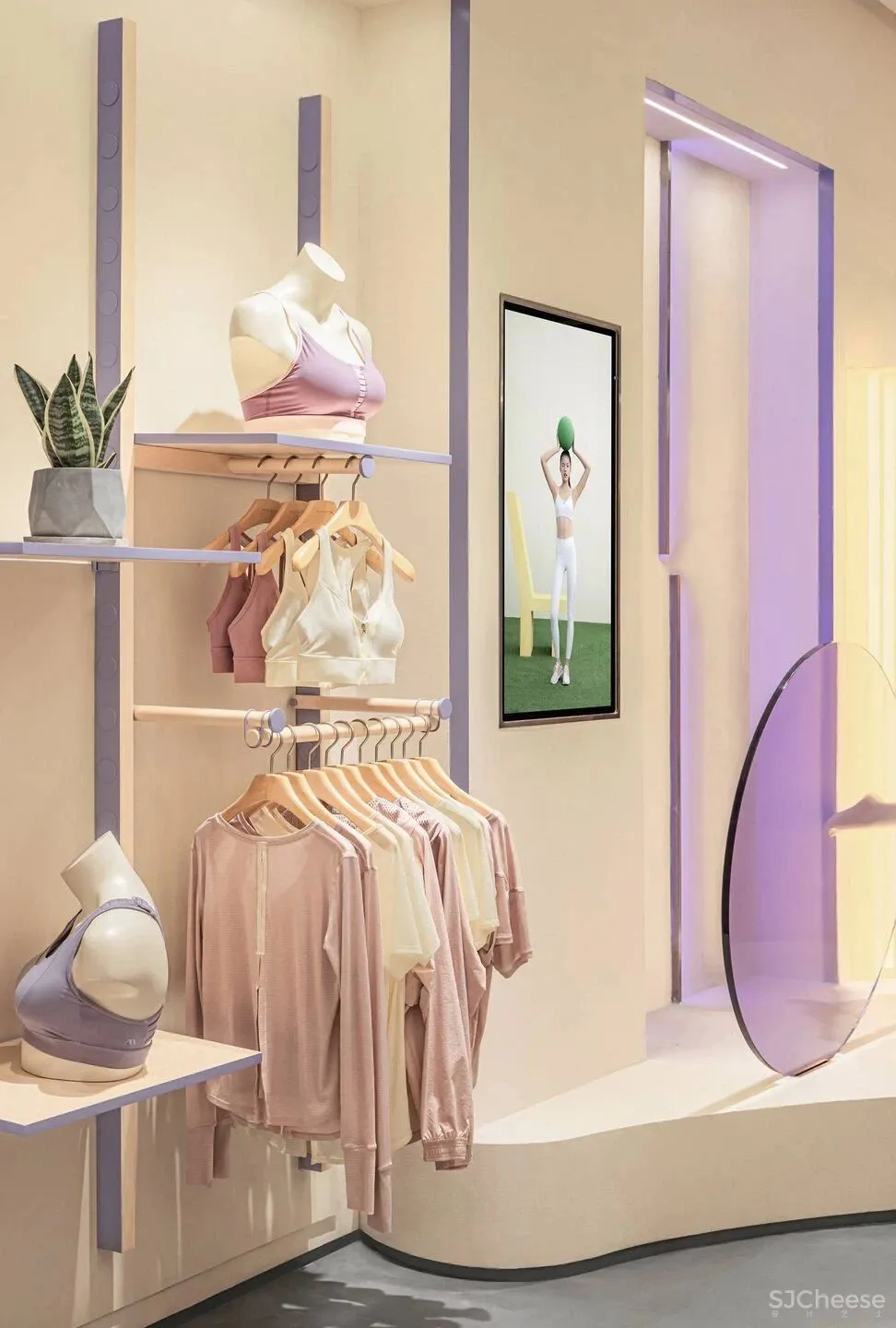 奶油黄色让顾客与空间更加贴近