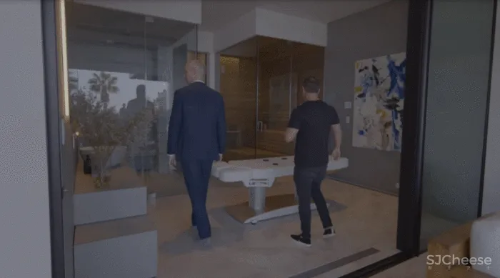 4.2亿比弗利山庄豪宅，1688㎡奢华内饰，光卫生间就14个！