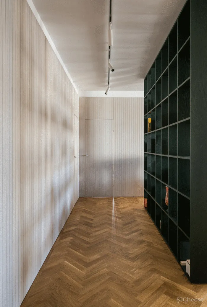 四室变一室,不仅十分和谐,还因为色彩的搭配变得灵动有趣