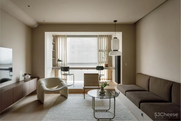 温暖 极简，这个90㎡老房“空”的很诗意