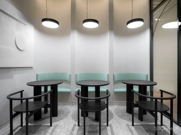 在办公室就能体验登陆太空，竟然有点炫酷！996也能愉快工作了？