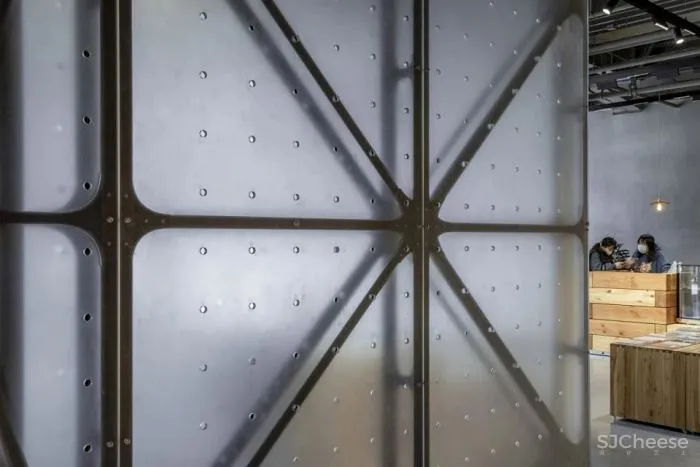 新作 嵌入旋转“结构” 无目的概念书店 罗宇杰工作室