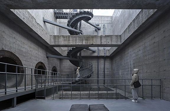 重见天日的深坑 杨浦区电厂遗迹内的艺术空间 同济原作