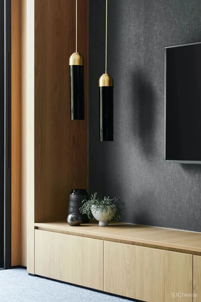 因为有了它,2000多平黑白灰的极简大宅,竟然没那么高冷了!