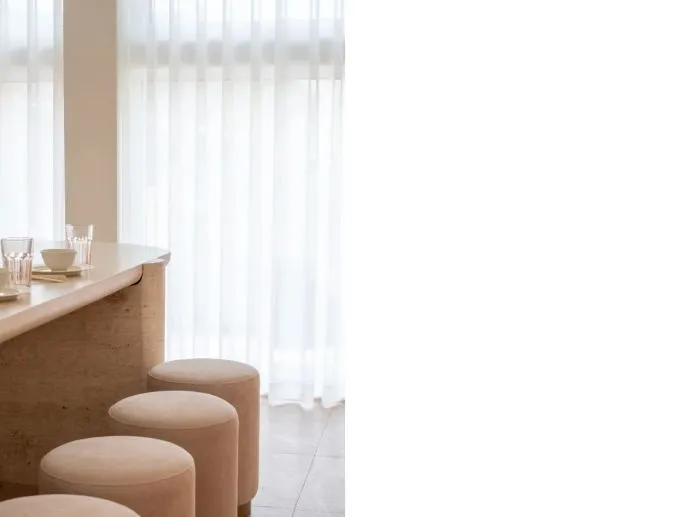 桃粉色ins风,温柔与硬朗的平衡 则问设计