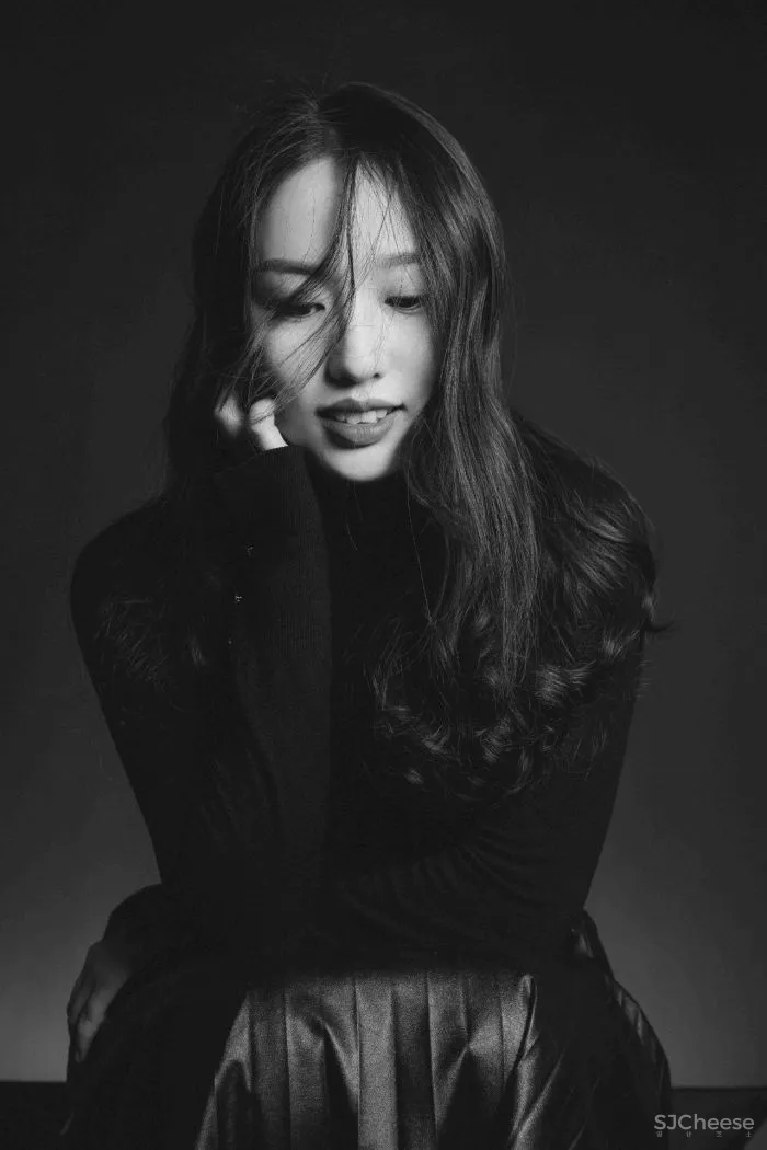 纯白与原木色系,回归家的质朴与纯粹 成都初一设计