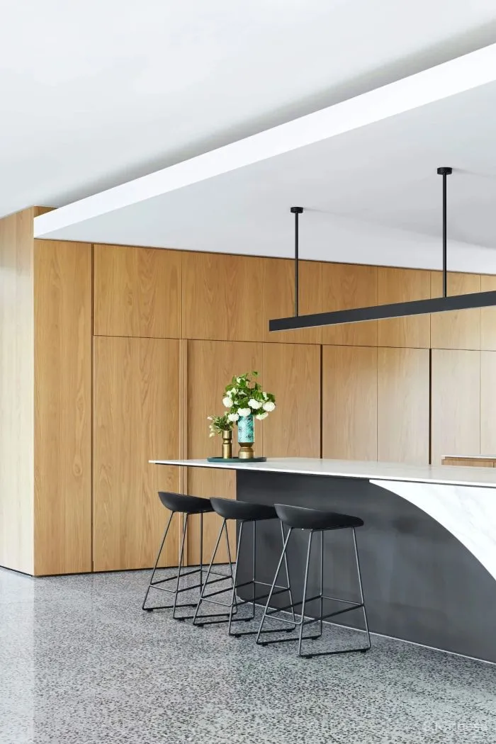 因为有了它,2000多平黑白灰的极简大宅,竟然没那么高冷了!