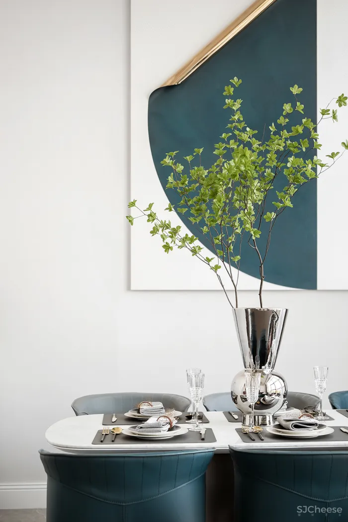 新作丨 王五平:330㎡简洁别墅,优雅白 · 沉静的空间艺术!