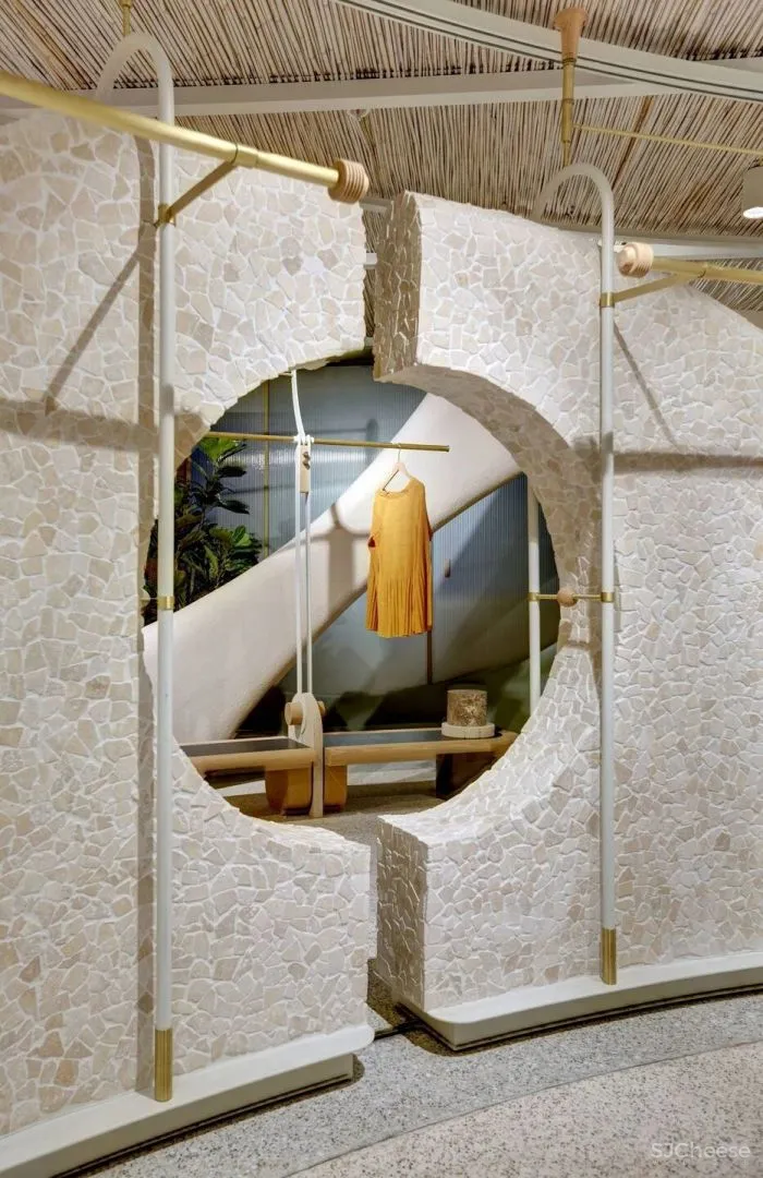 土耳其Ulupinar服装展厅设计,混乱寻求“宁静”的体验