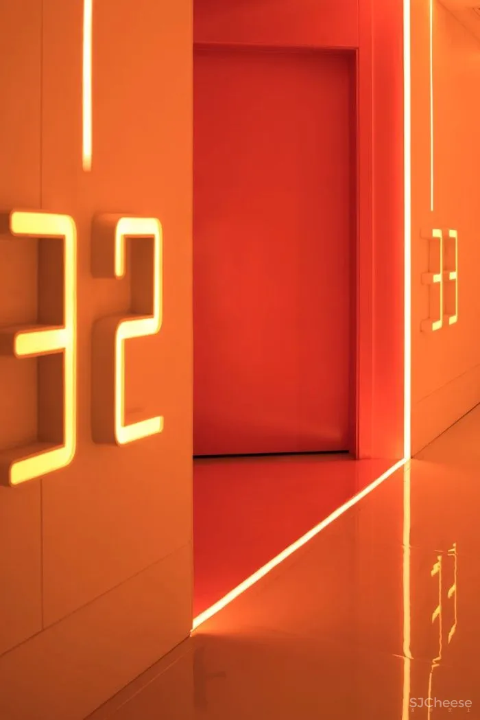 寸匠FF：赛铂电竞酒店