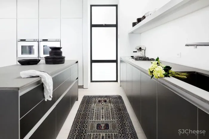 330㎡极简白大宅,拱形元素的高级玩法