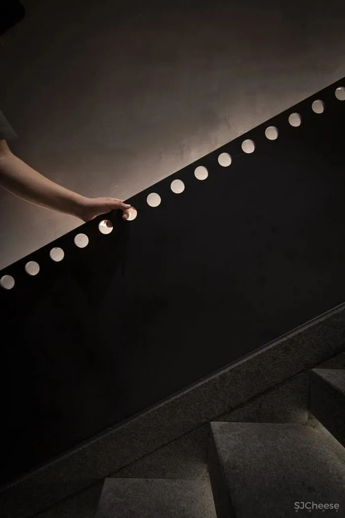 新作 以“戏剧舞台”为灵感 QU烤肉酒馆 木斗设计