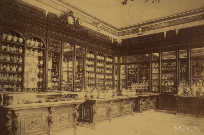 苹果最新旗舰店开幕!Foster Partners 爆改百年宫殿,刷新零售空间逼格